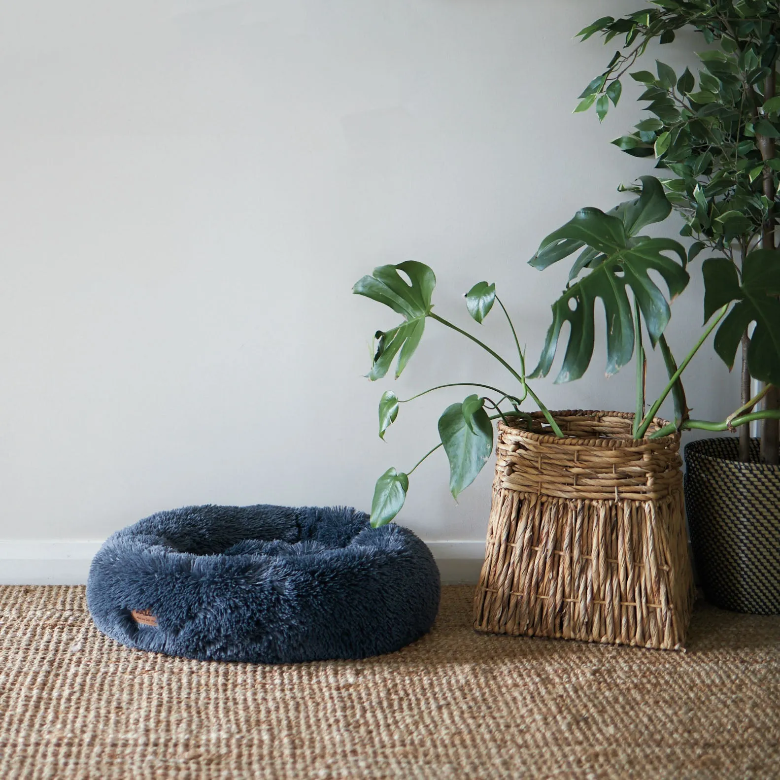 Peacock Dog Bed - Storm Grey