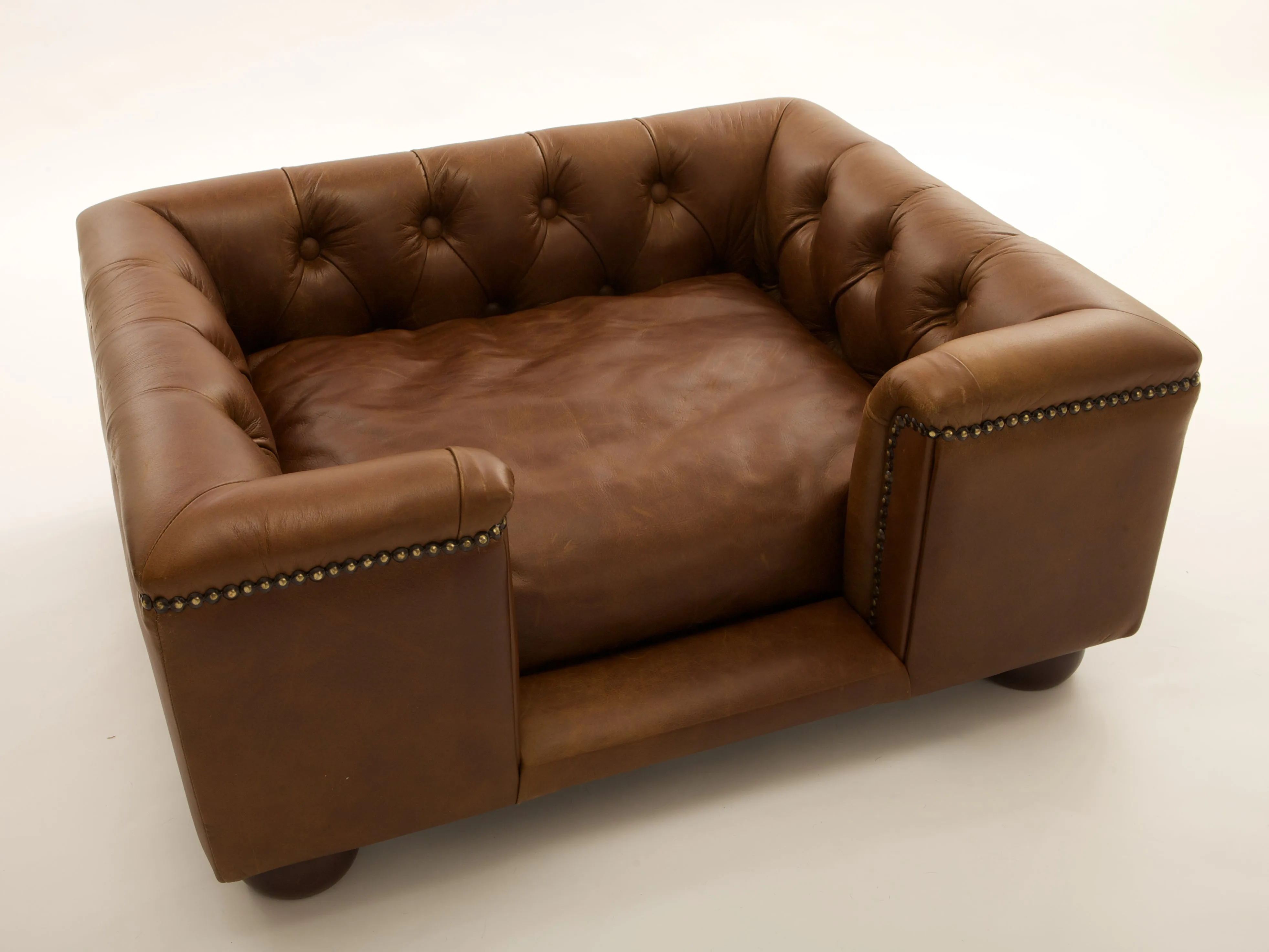 "Sandringham" Dog Beds - Real Leathers